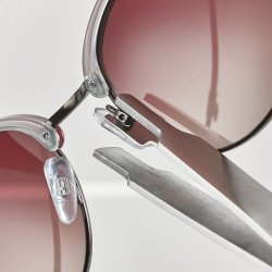 Tweezer to insert Push-On Nose Pads