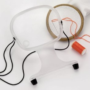 Hand-free magnifiers+display
