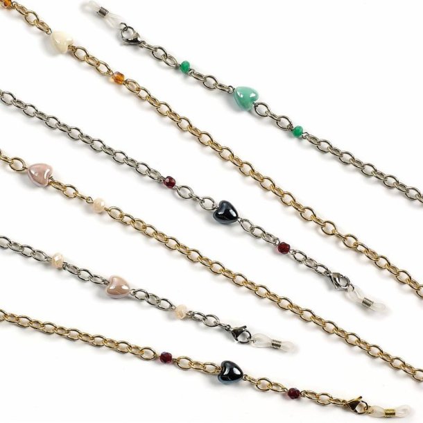 Series of 6 AIRPORT chains w/Pearly Ceramic Heart