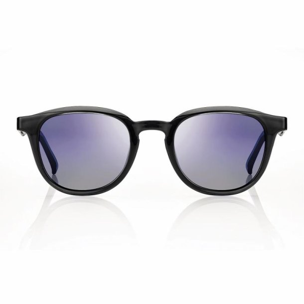 Shiny blue magnetic clip-on size 49 with smoke lens